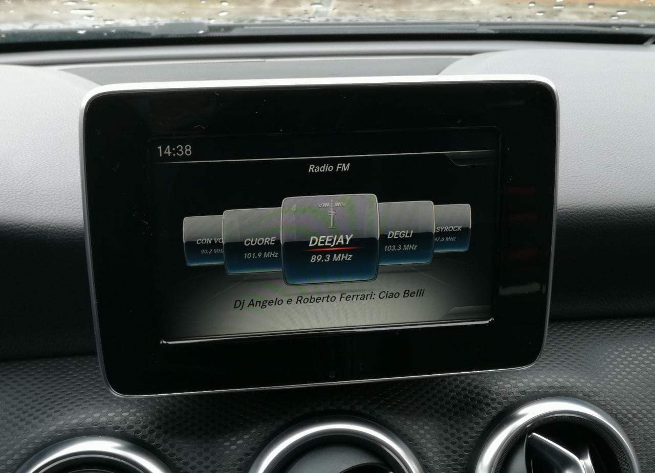 MERCEDES-BENZ A 180 d Business - 17