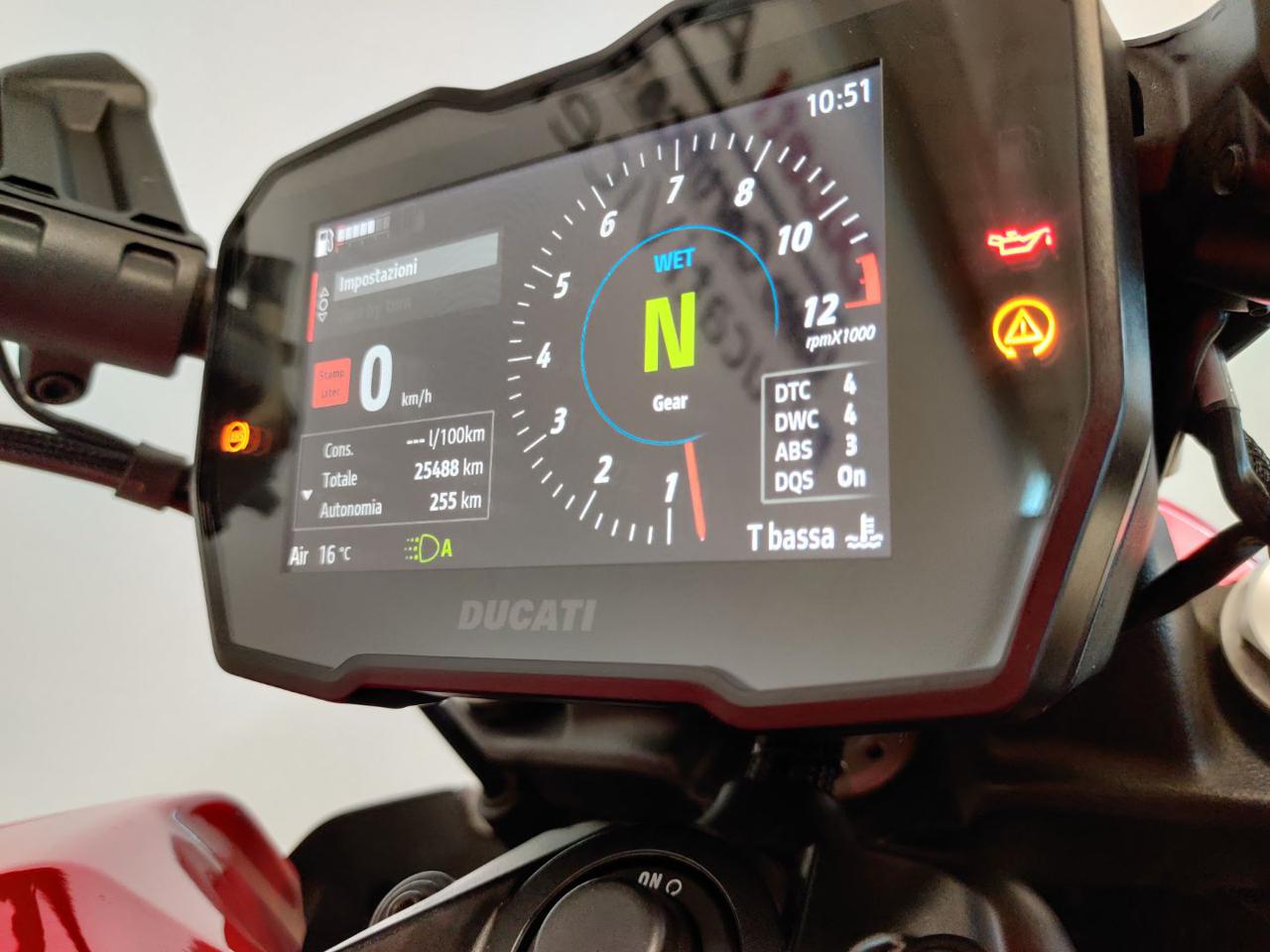 DUCATI Diavel V4 RED - 13