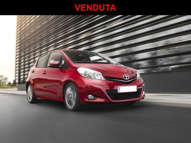 TOYOTA Yaris Argento metallizzato