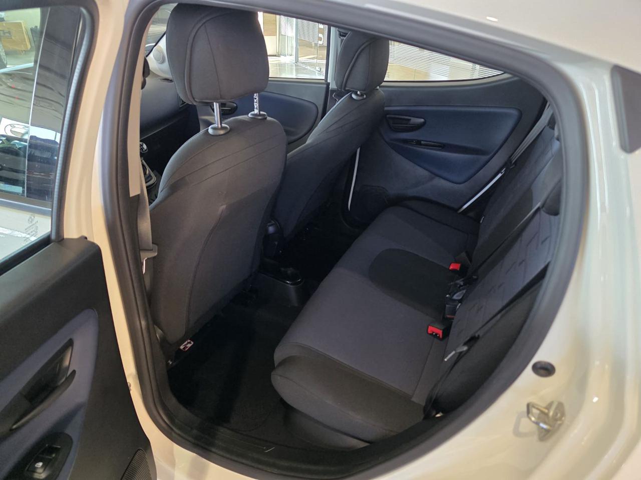 LANCIA Ypsilon 1.0 FireFly 5 porte S&S Hybrid Platino - 14