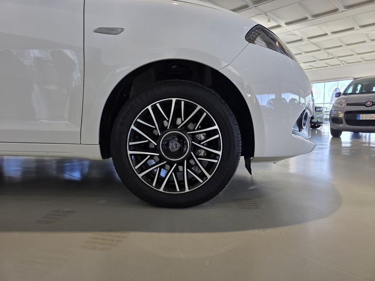 LANCIA Ypsilon 1.0 FireFly 5 porte S&S Hybrid Platino - 6