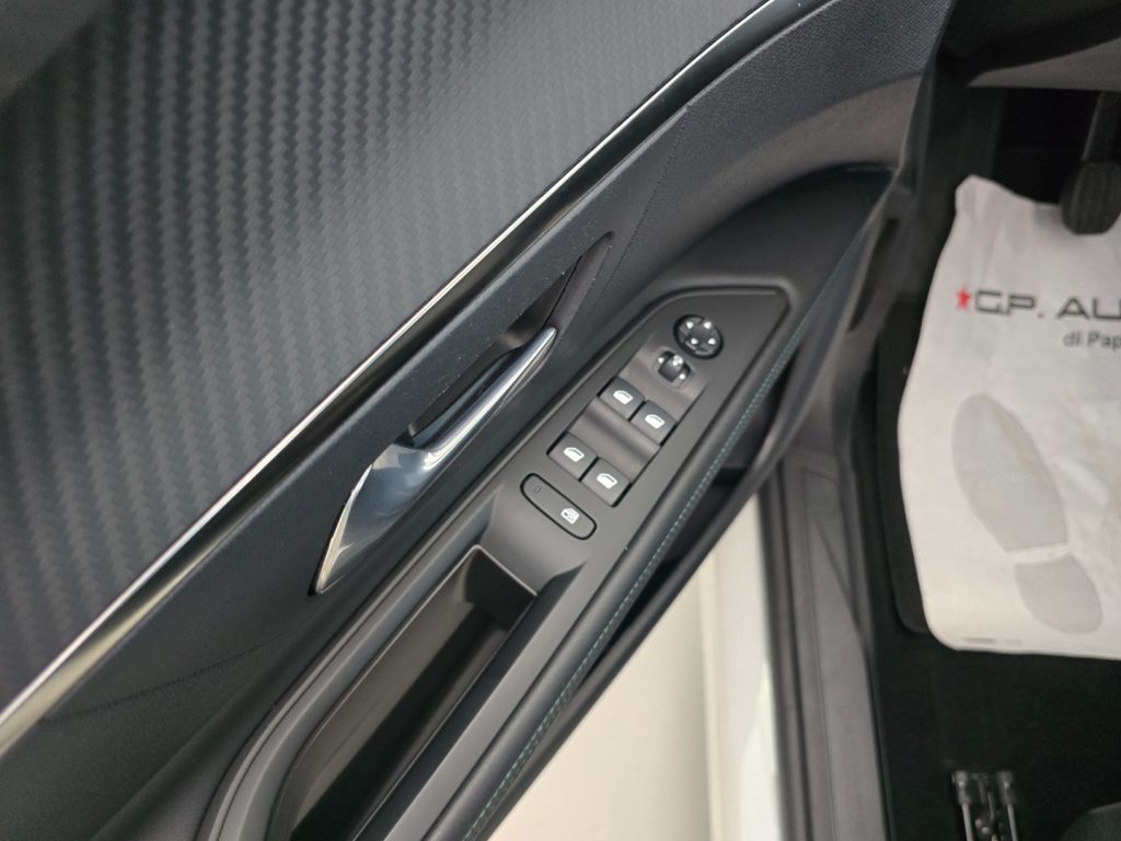 PEUGEOT 3008 PureTech Turbo 130 S&S Allure Pack - 20