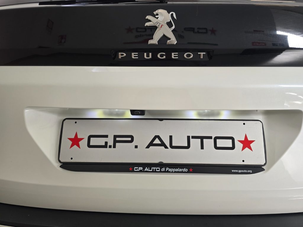 PEUGEOT 3008 PureTech Turbo 130 S&S Allure Pack - 8