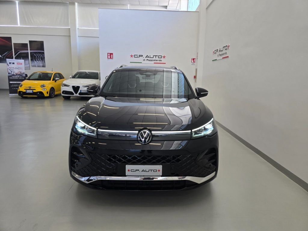 VOLKSWAGEN Tiguan 2.0 TDI 150 CV DSG R-Line - 2