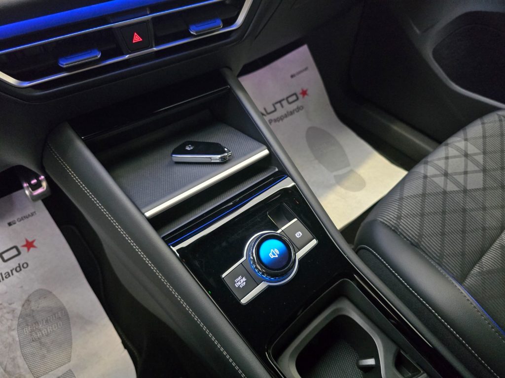 VOLKSWAGEN Tiguan 2.0 TDI 150 CV DSG R-Line - 19