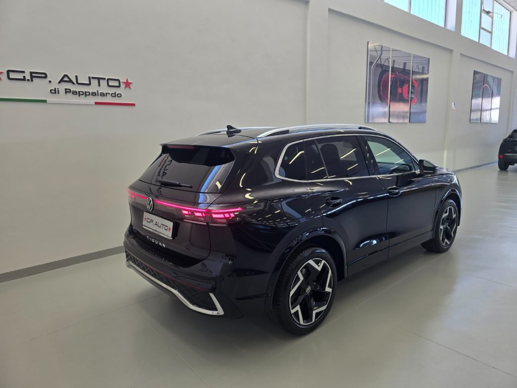 VOLKSWAGEN Tiguan 2.0 TDI 150 CV DSG R-Line - 5