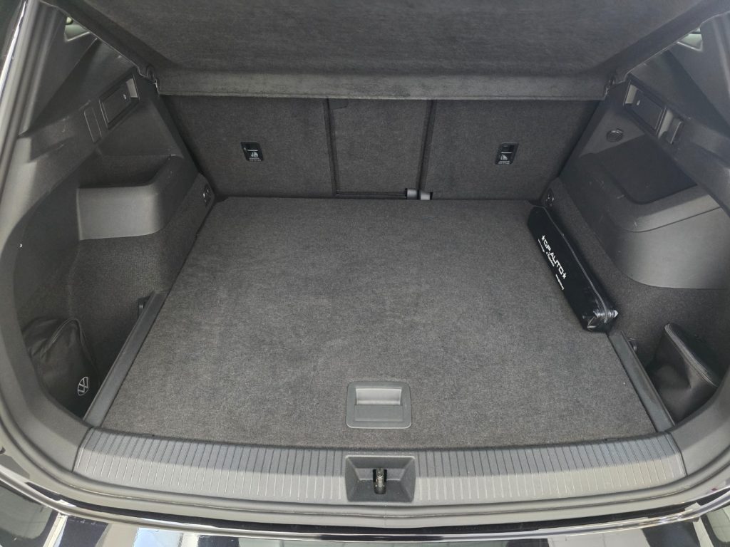 VOLKSWAGEN Tiguan 2.0 TDI 150 CV DSG R-Line - 9