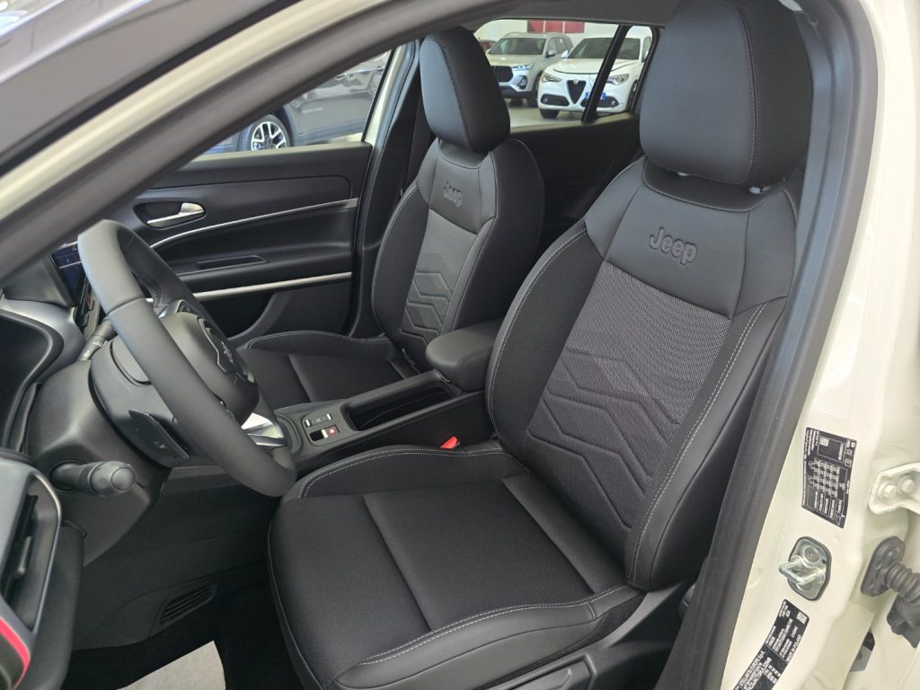 JEEP Avenger 1.2 Turbo 100 CV e-Hybrid Summit - 26