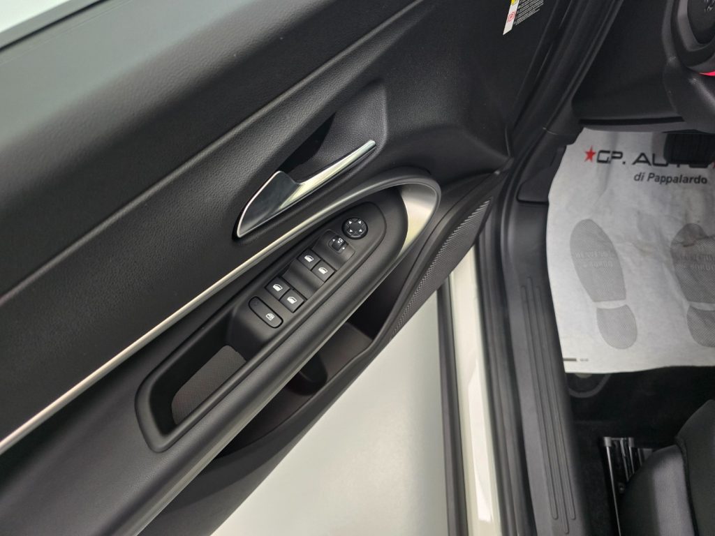 JEEP Avenger 1.2 Turbo 100 CV e-Hybrid Summit - 24