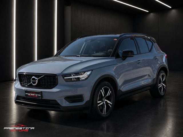 VOLVO XC40 Grigio metallizzato