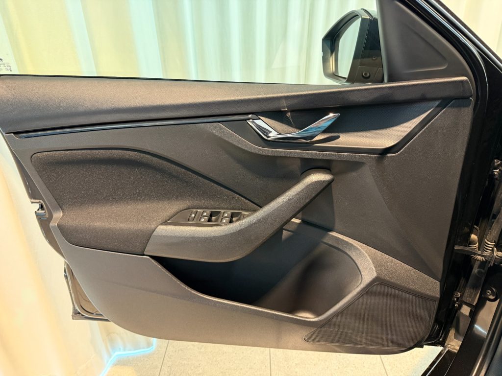 SKODA Kamiq 1.0 TSI DSG Black Dots Camera LED DAB+ Keyless - 18