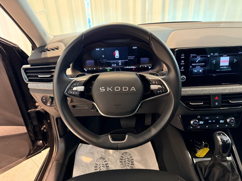 SKODA Kamiq 1.0 TSI DSG Black Dots Camera LED DAB+ Keyless - 7