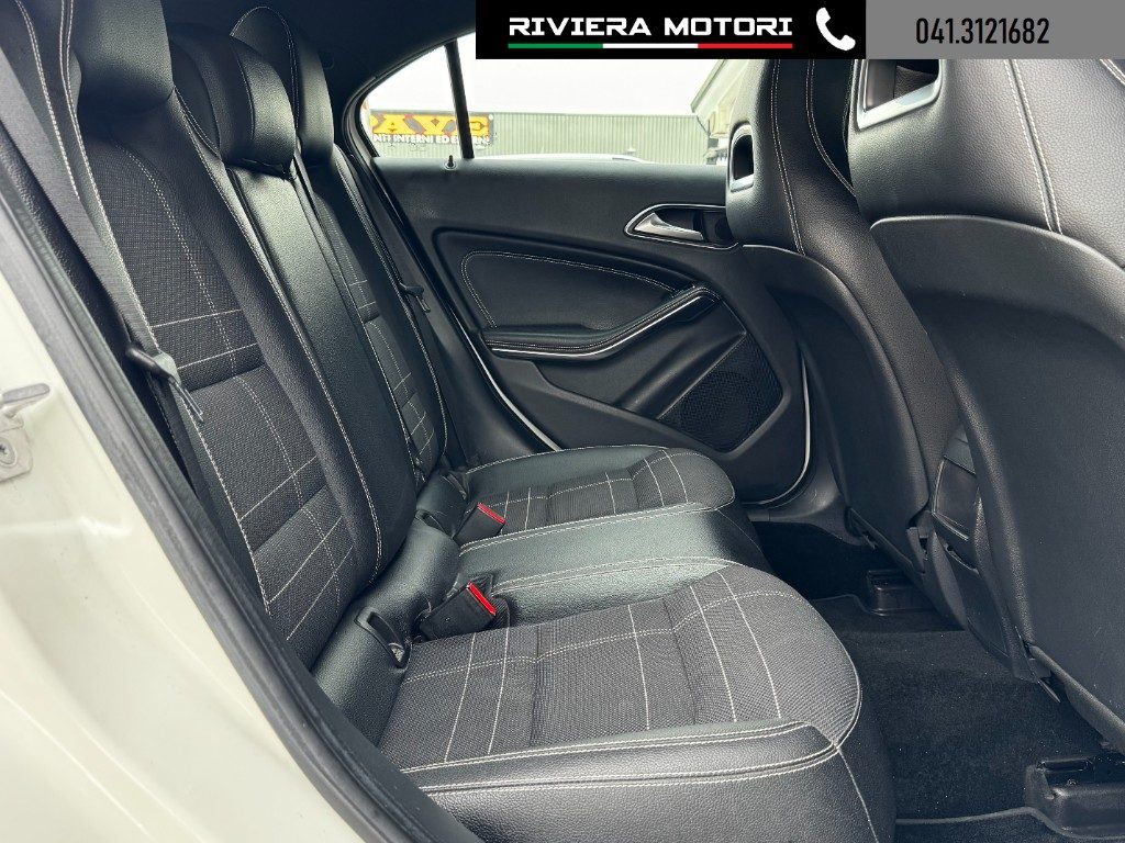 MERCEDES-BENZ A 180 CDI Premium - 9