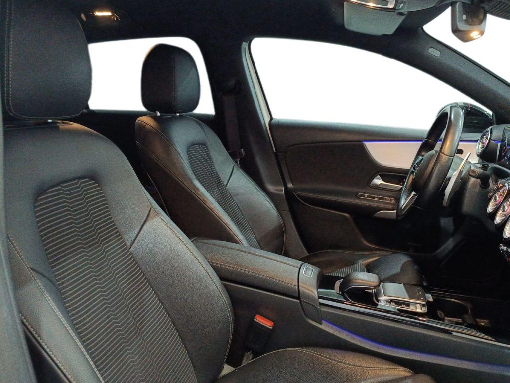 MERCEDES-BENZ A 180 d Automatic Sport - 10