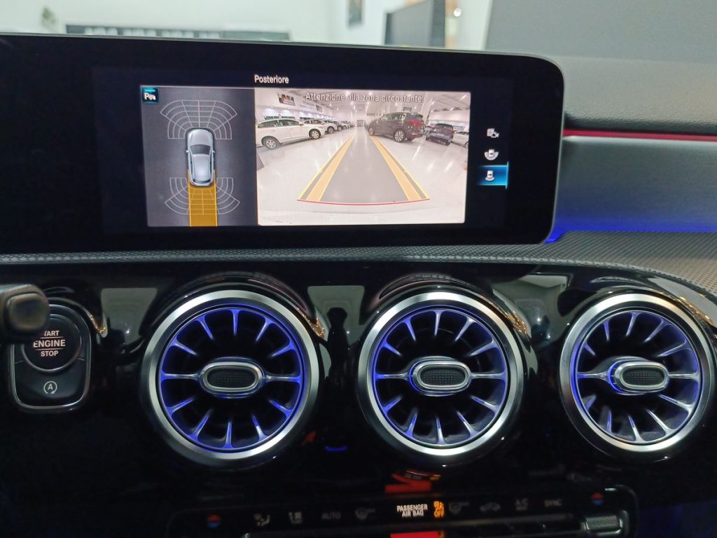 MERCEDES-BENZ A 180 d Automatic Sport - 16