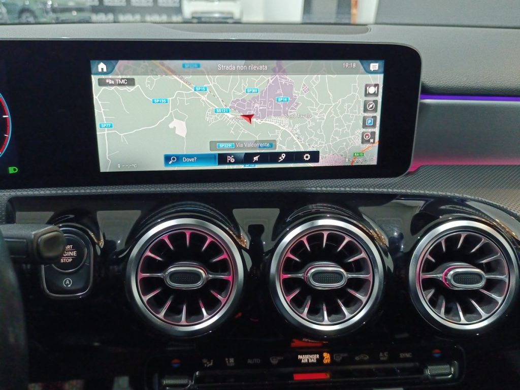 MERCEDES-BENZ A 180 d Automatic Sport - 18