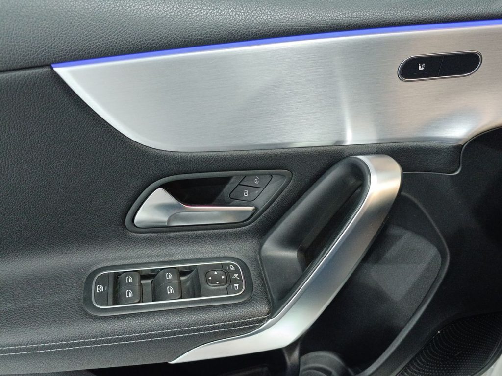 MERCEDES-BENZ A 180 d Automatic Sport - 22