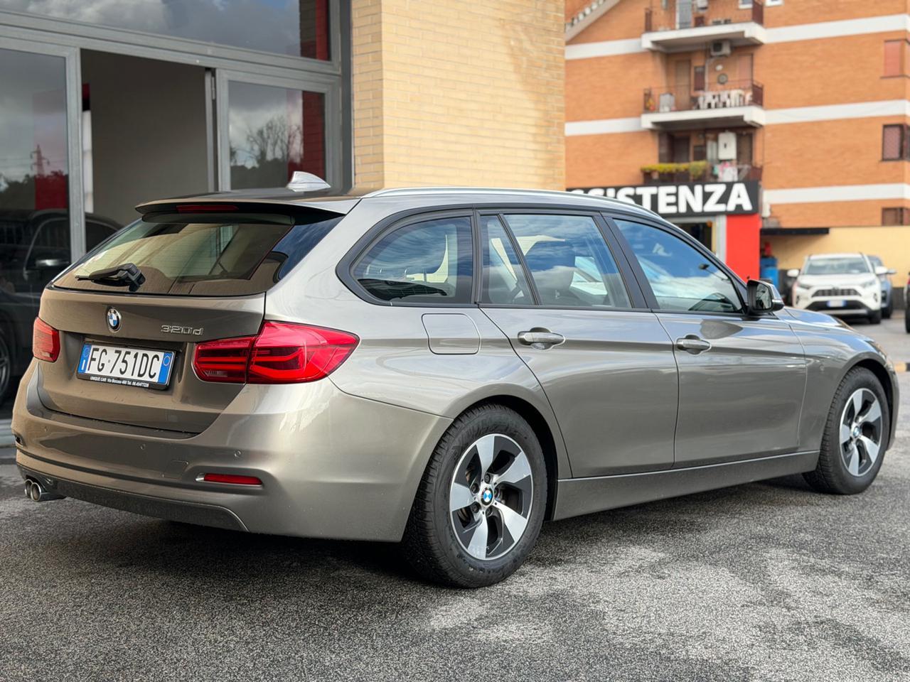 BMW 320 d Efficient Dynamics Touring Business Advantage - 7