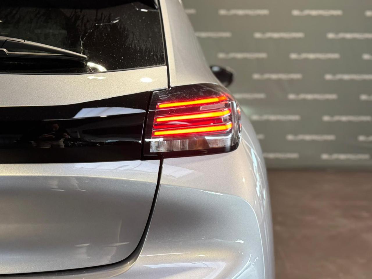 PEUGEOT 208 PureTech 100 Stop&Start 5 porte Allure - 6