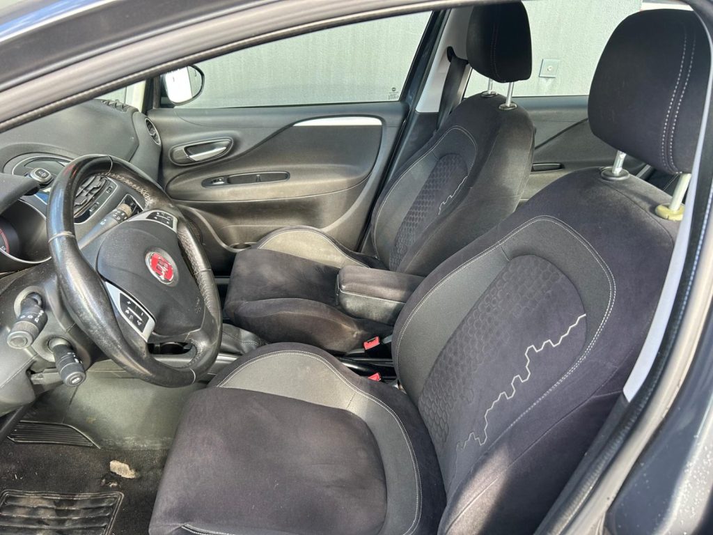 FIAT Punto 1.4 S&S 8V 5 porte - 4