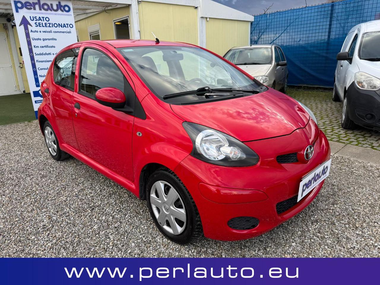 TOYOTA Aygo 1.0 12V VVT-i 5 porte Sol - 2