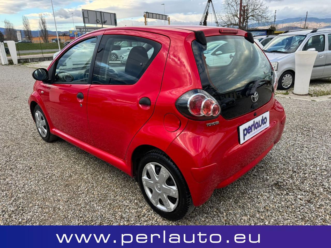 TOYOTA Aygo 1.0 12V VVT-i 5 porte Sol - 6