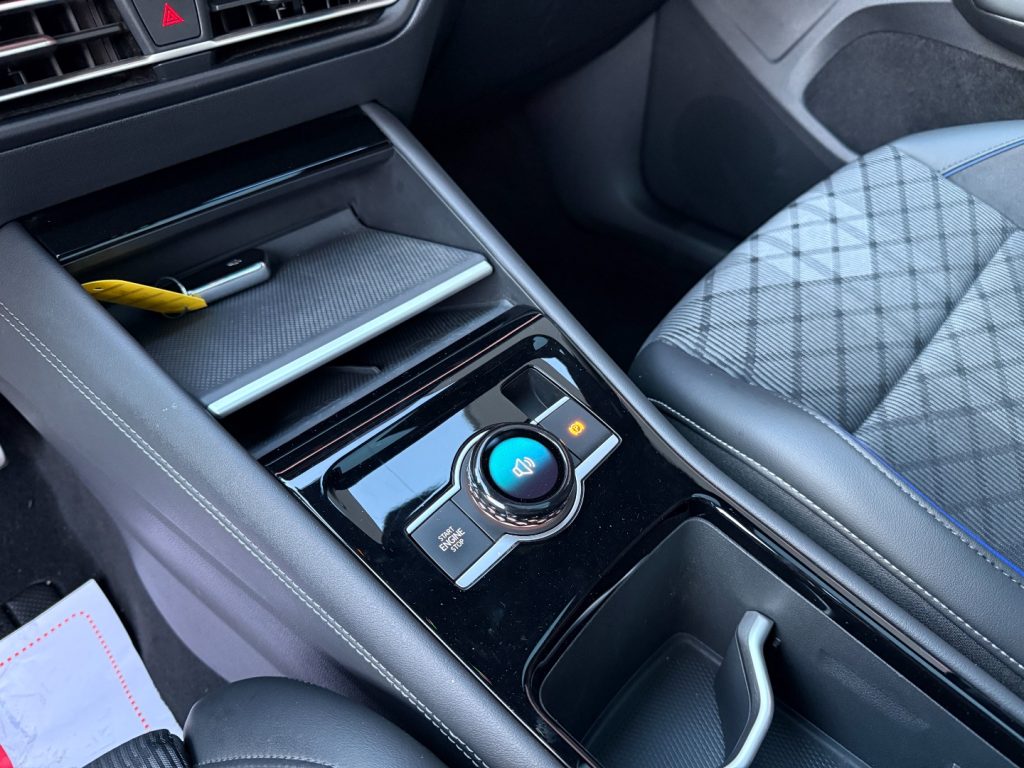 VOLKSWAGEN Tiguan 2.0 TDI DSG 4MOTION R-Line GANCIO Matrix DCC Pano - 18