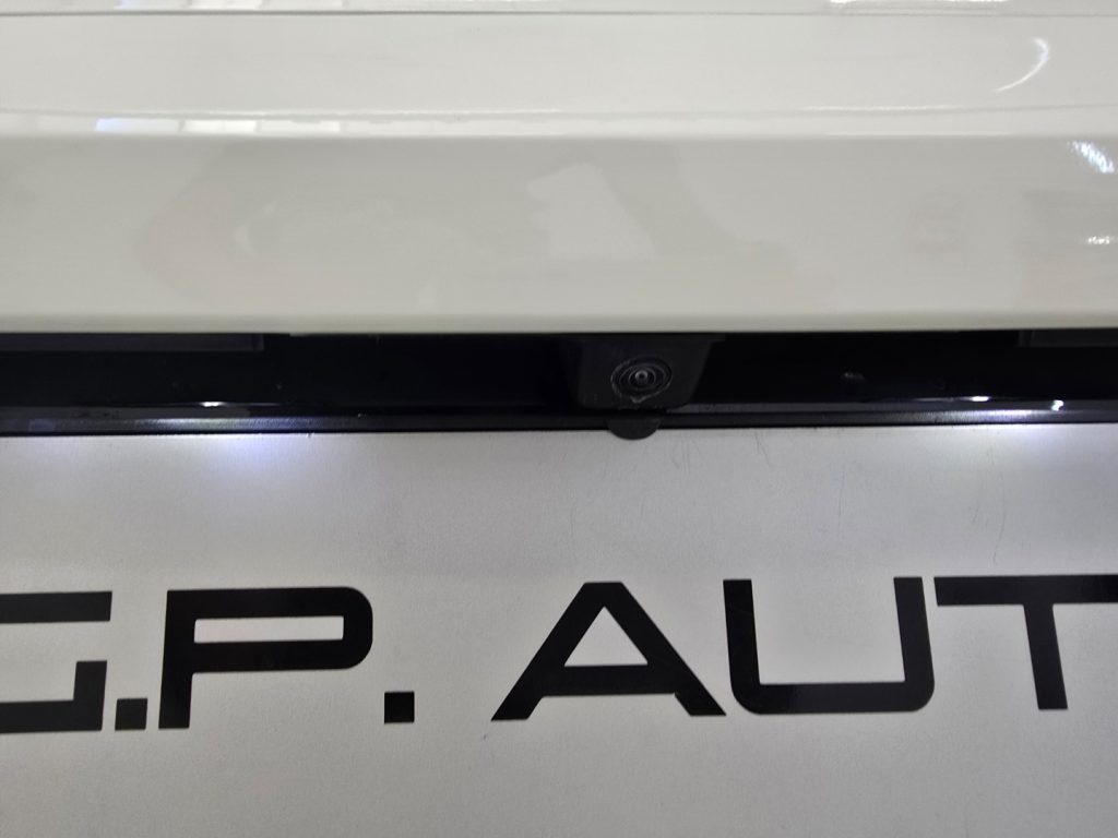 PEUGEOT 208 PureTech 100 5 porte GT line - 8