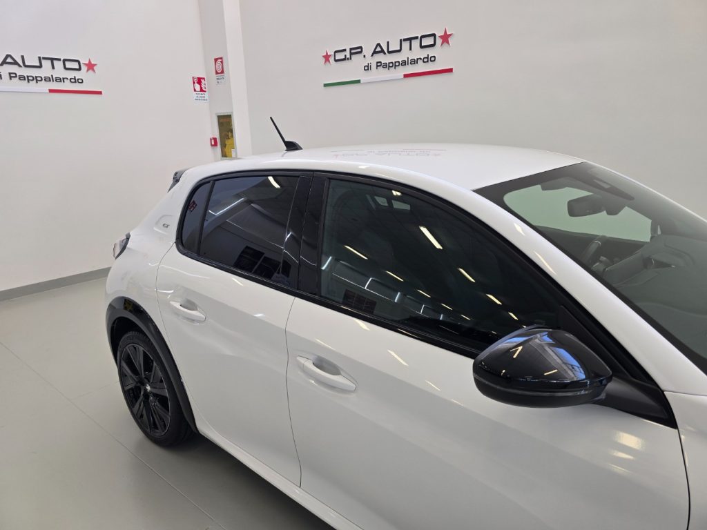 PEUGEOT 208 PureTech 100 5 porte GT line - 27