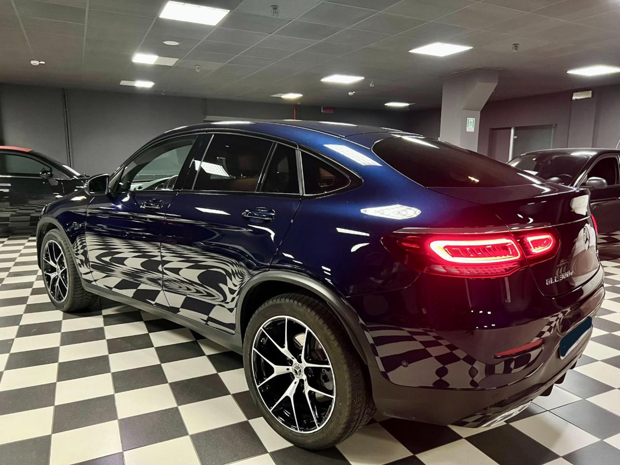 MERCEDES-BENZ GLC 300 e 4Matic EQ-Power Coupé Premium - 3