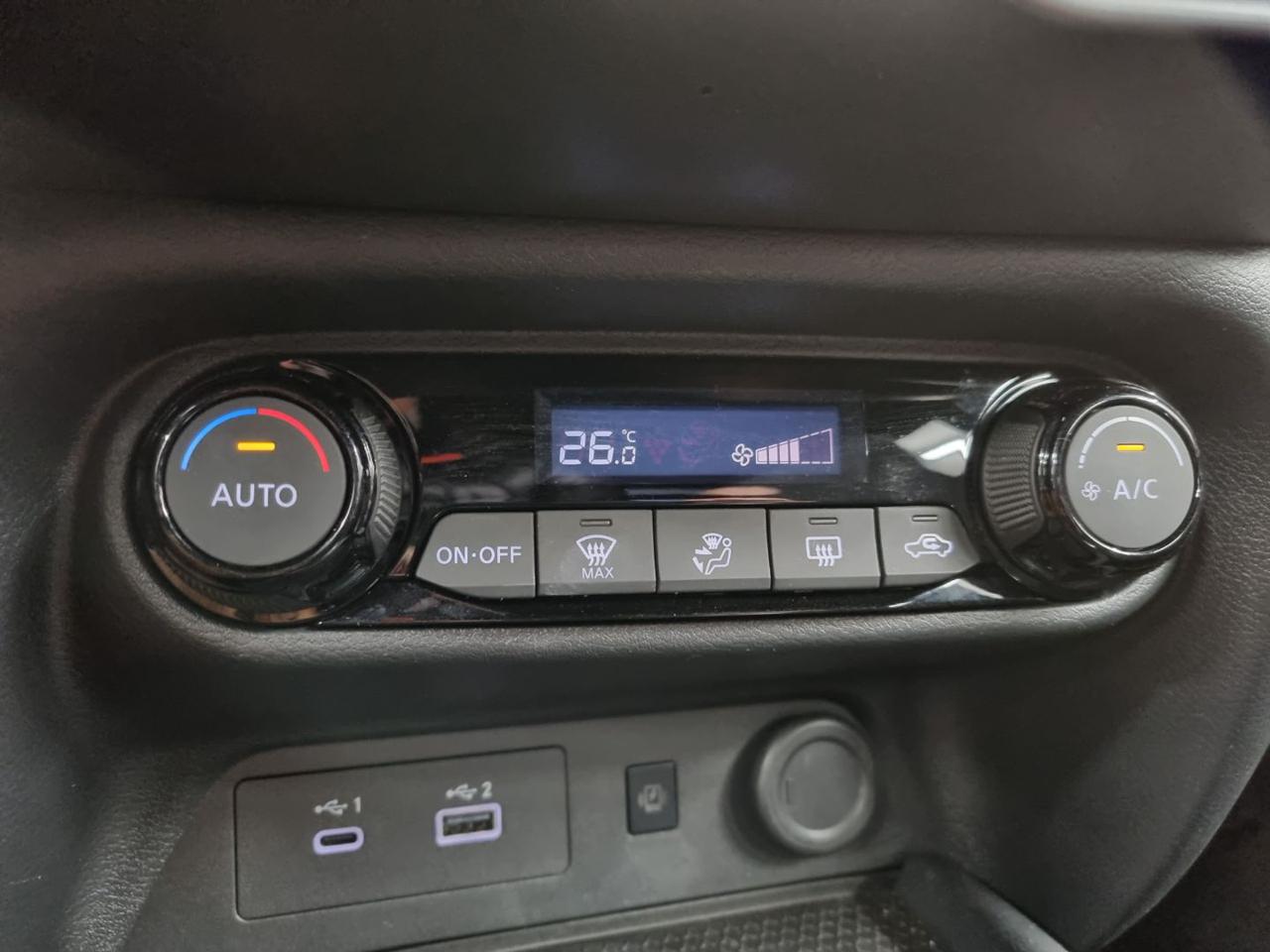 NISSAN Juke 1.0 DIG-T 114 CV Acenta Look Pack - 10