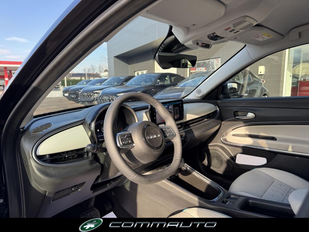 FIAT 600 Hybrid 101 CV DCT MHEV La Prima - 9