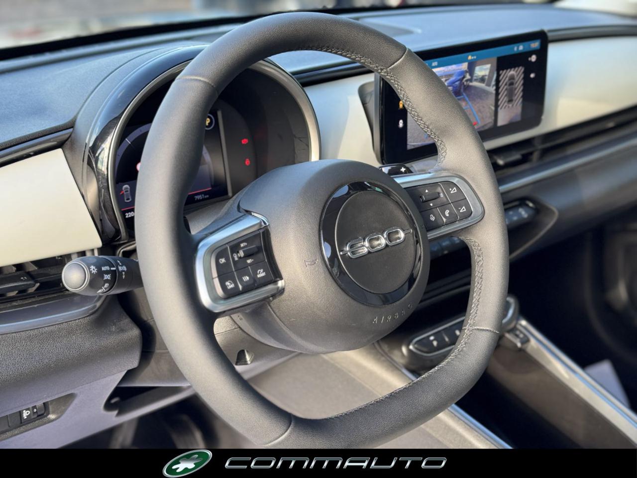 FIAT 600 Hybrid 101 CV DCT MHEV La Prima - 11