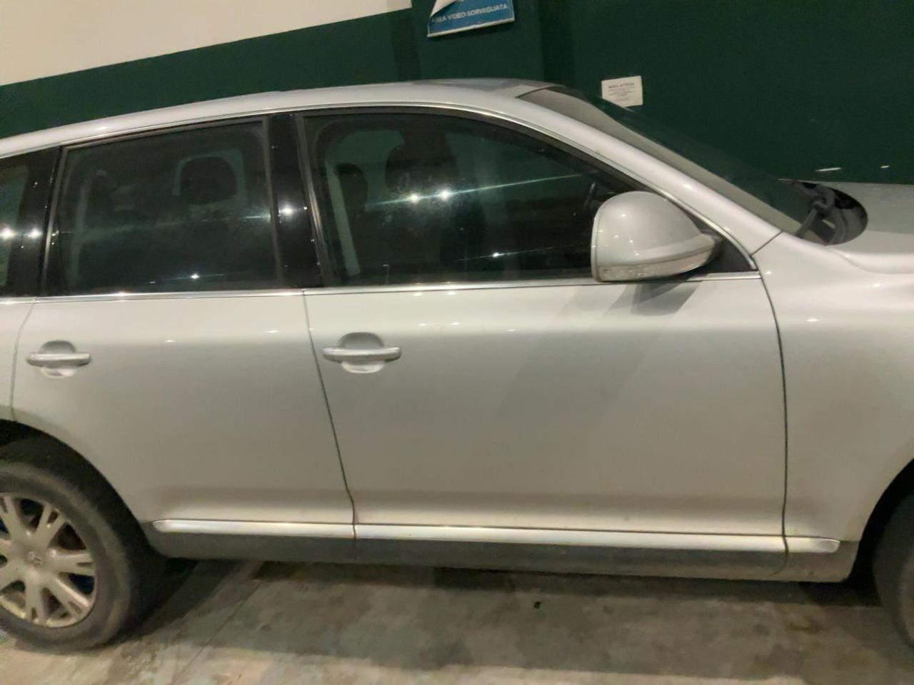 VOLKSWAGEN Touareg 2.5 R5 TDI DPF Exclusive - 6