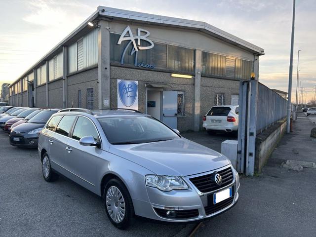 VOLKSWAGEN Passat Variant Argento metallizzato