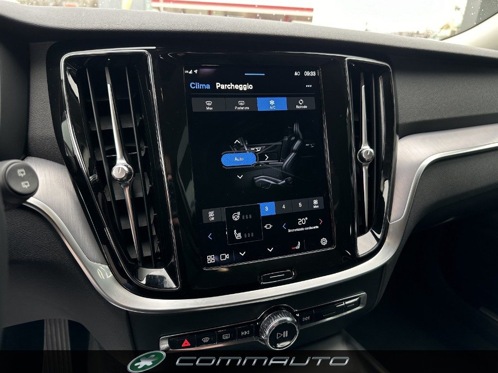 VOLVO V60 Cross Country B4 (d) AWD automatico Core - 11