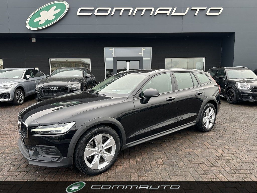 VOLVO V60 Cross Country B4 (d) AWD automatico Core - 1