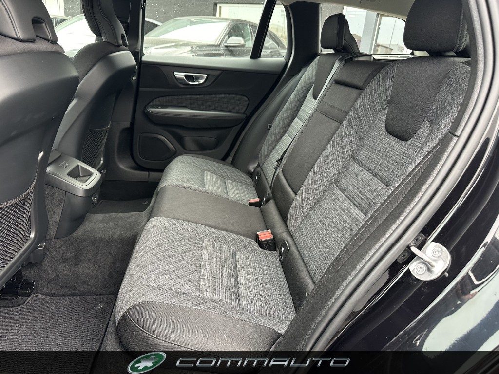 VOLVO V60 Cross Country B4 (d) AWD automatico Core - 16