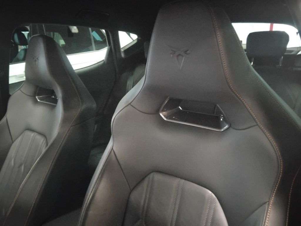 CUPRA Formentor 2.0 TSI 4Drive DSG 19 VIDEO BUCKET - 10