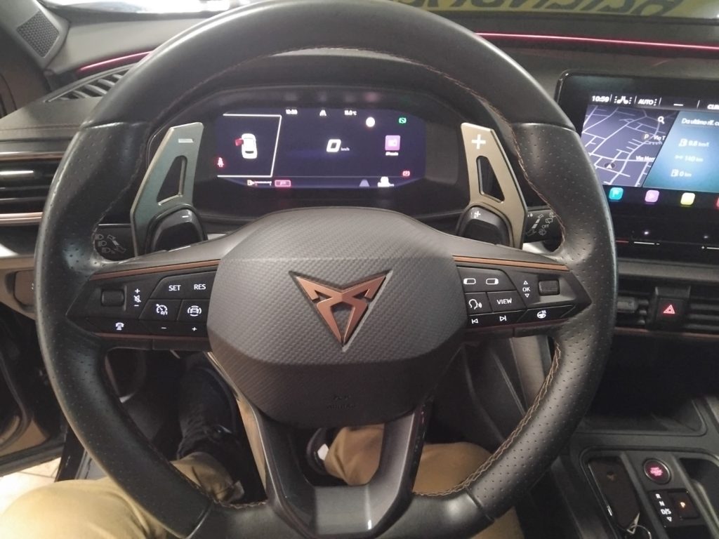 CUPRA Formentor 2.0 TSI 4Drive DSG 19 VIDEO BUCKET - 17