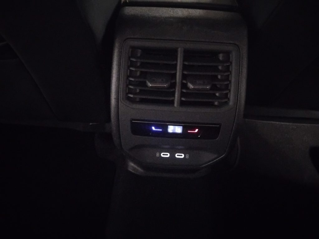 CUPRA Formentor 2.0 TSI 4Drive DSG 19 VIDEO BUCKET - 23