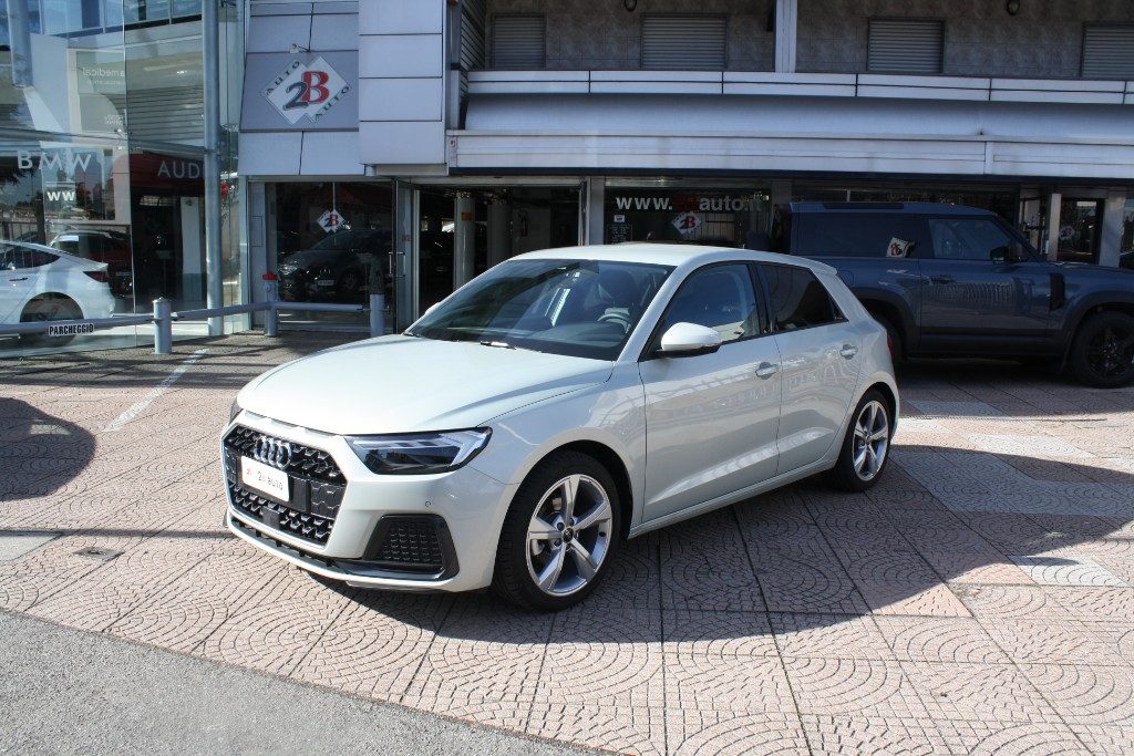2B Auto ||| AUDI A1 SPB 30 TFSI S tronic Business in vendita a Nova Milanese