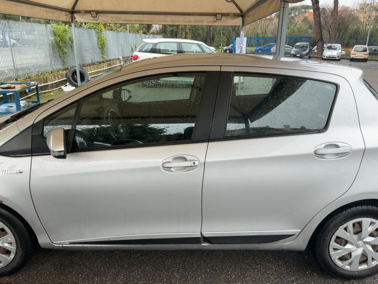 TOYOTA Yaris 1.5 Hybrid 5 porte Active - 5