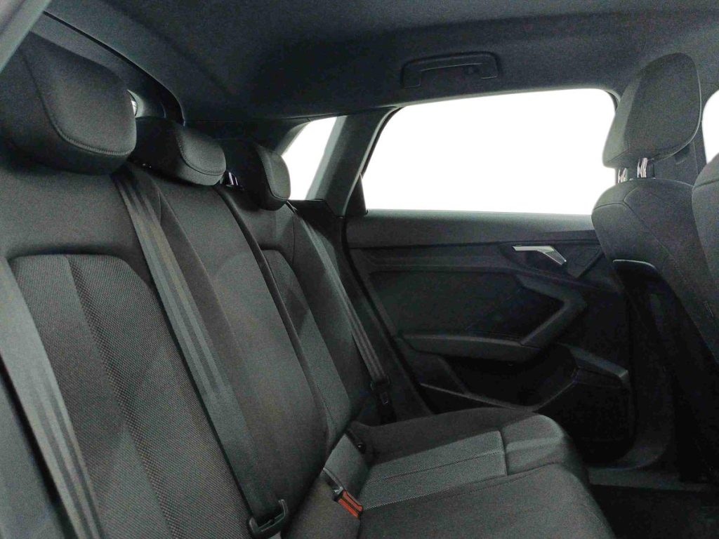 AUDI A3 SPB 30 TDI Business Advanced - 11