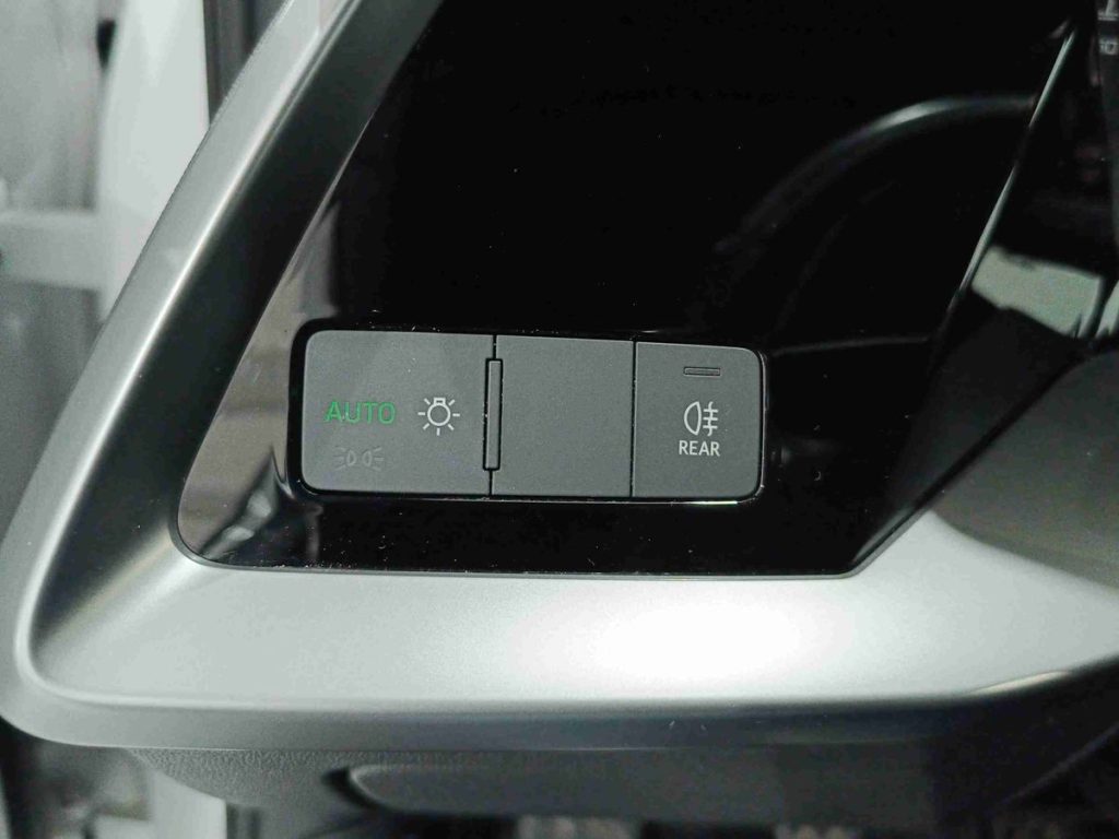 AUDI A3 SPB 30 TDI Business Advanced - 18