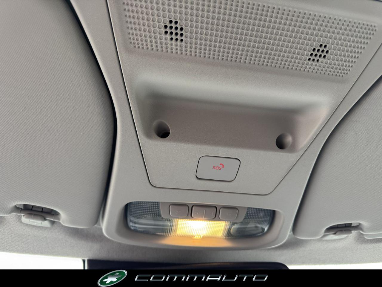 FORD Tourneo Courier 1.0 EcoBoost Powershift Titanium - 24