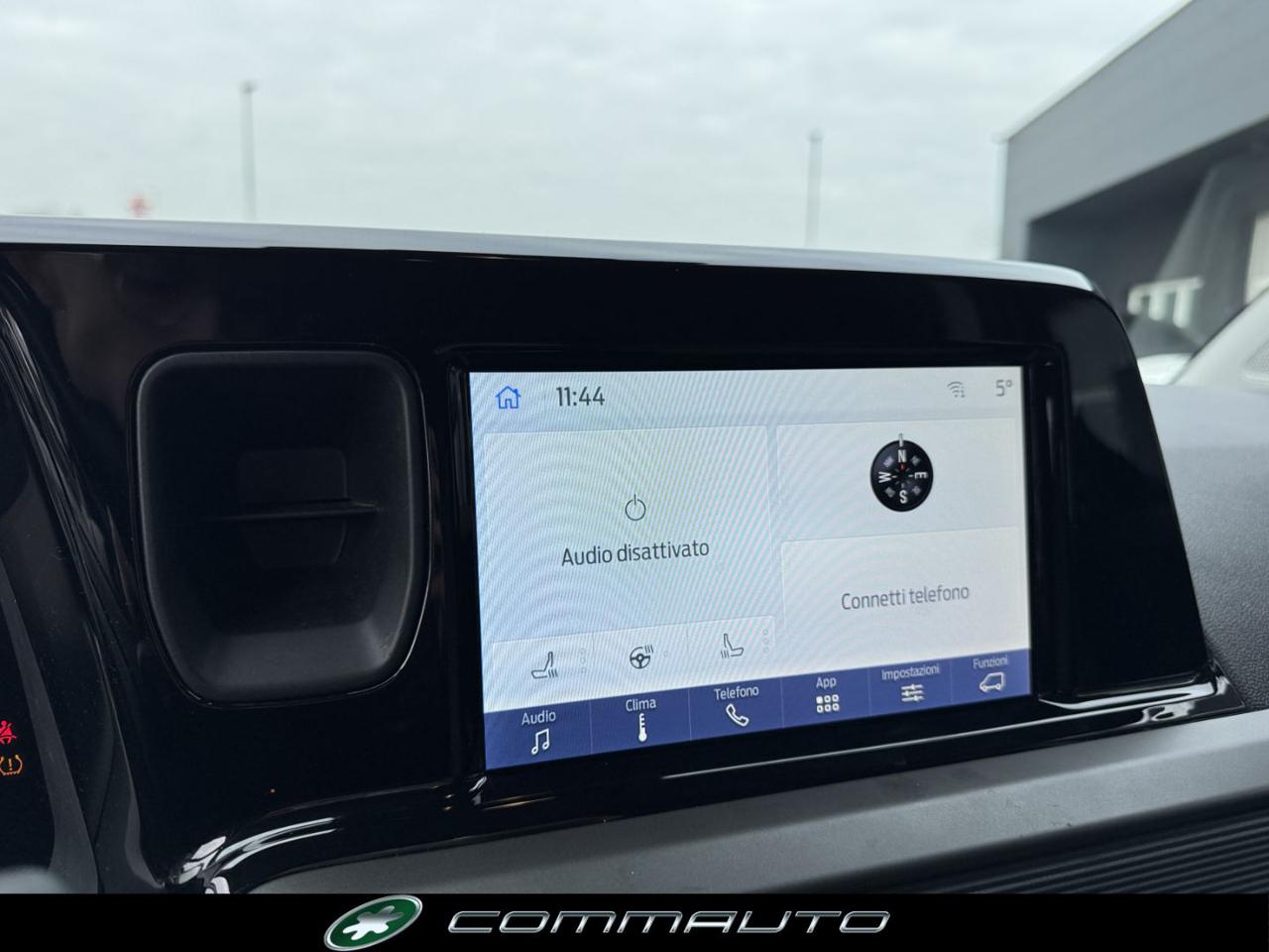 FORD Tourneo Courier 1.0 EcoBoost Powershift Titanium - 18