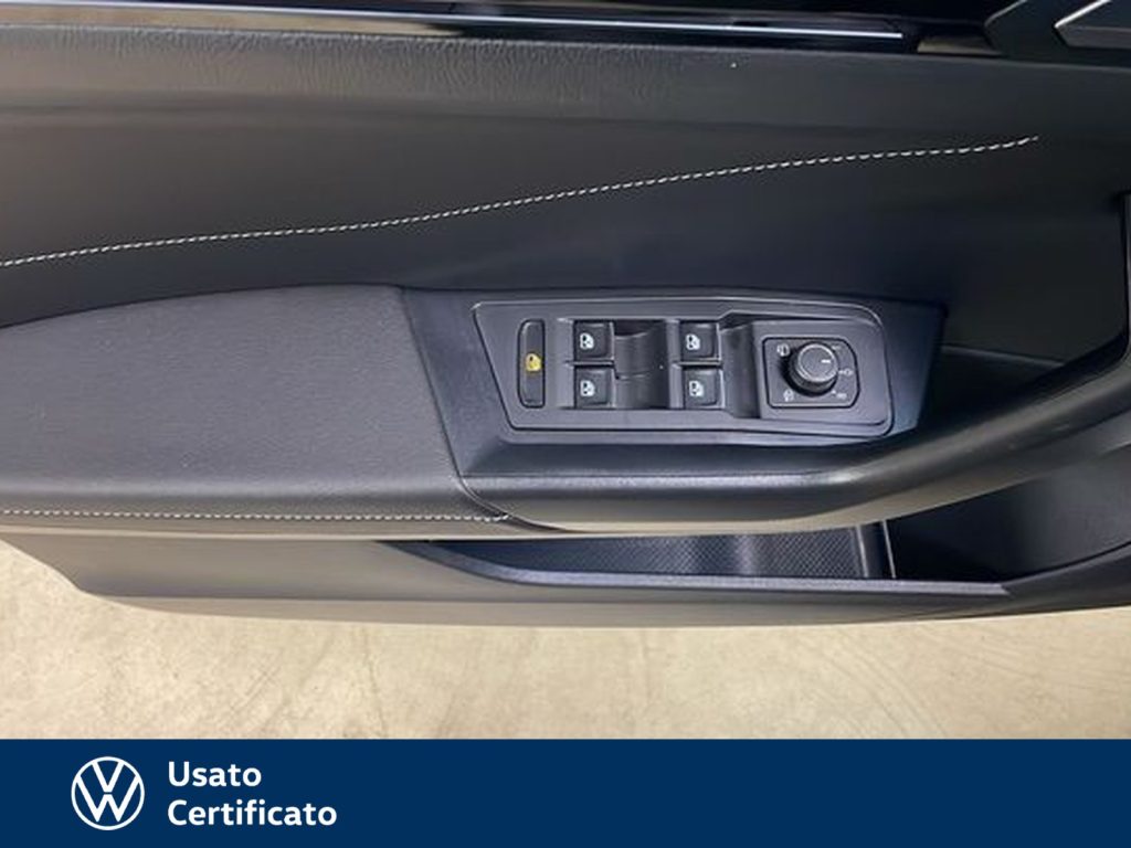 VOLKSWAGEN T-Roc 1.5 tsi r-line dsg - 18