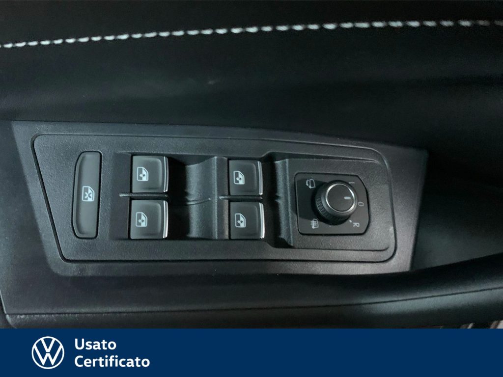 VOLKSWAGEN T-Roc 2.0 tdi r-line plus 150cv dsg - 20