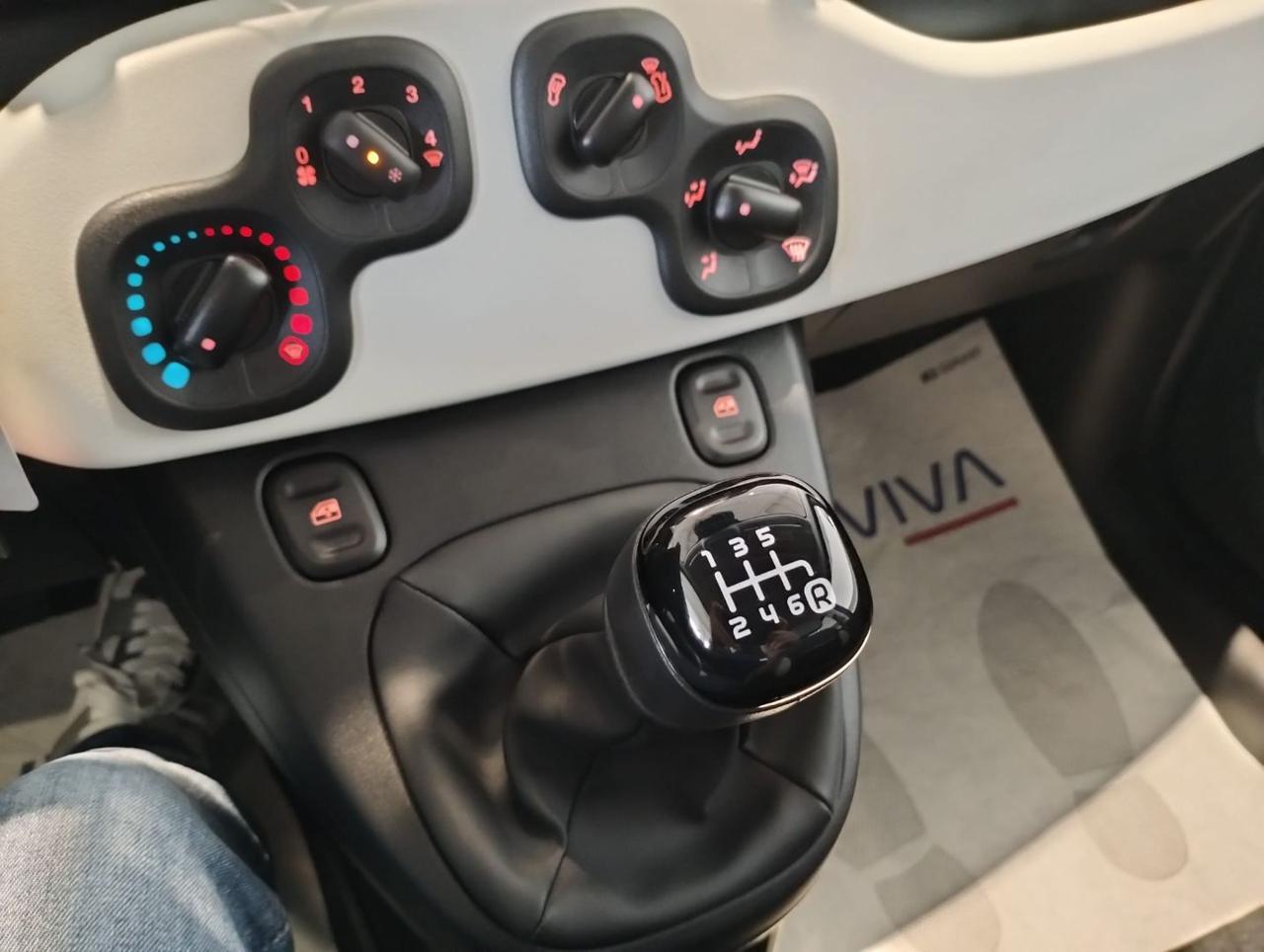 FIAT Panda 1.0 FireFly S&S Hybrid Pandina - 13